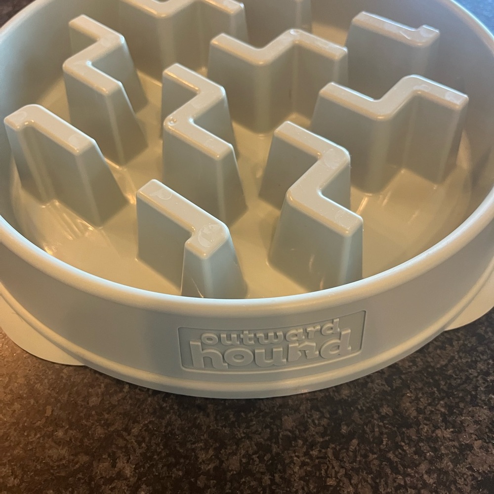 Outward Hound Large Blue Maze/Slow Feeder Bowl